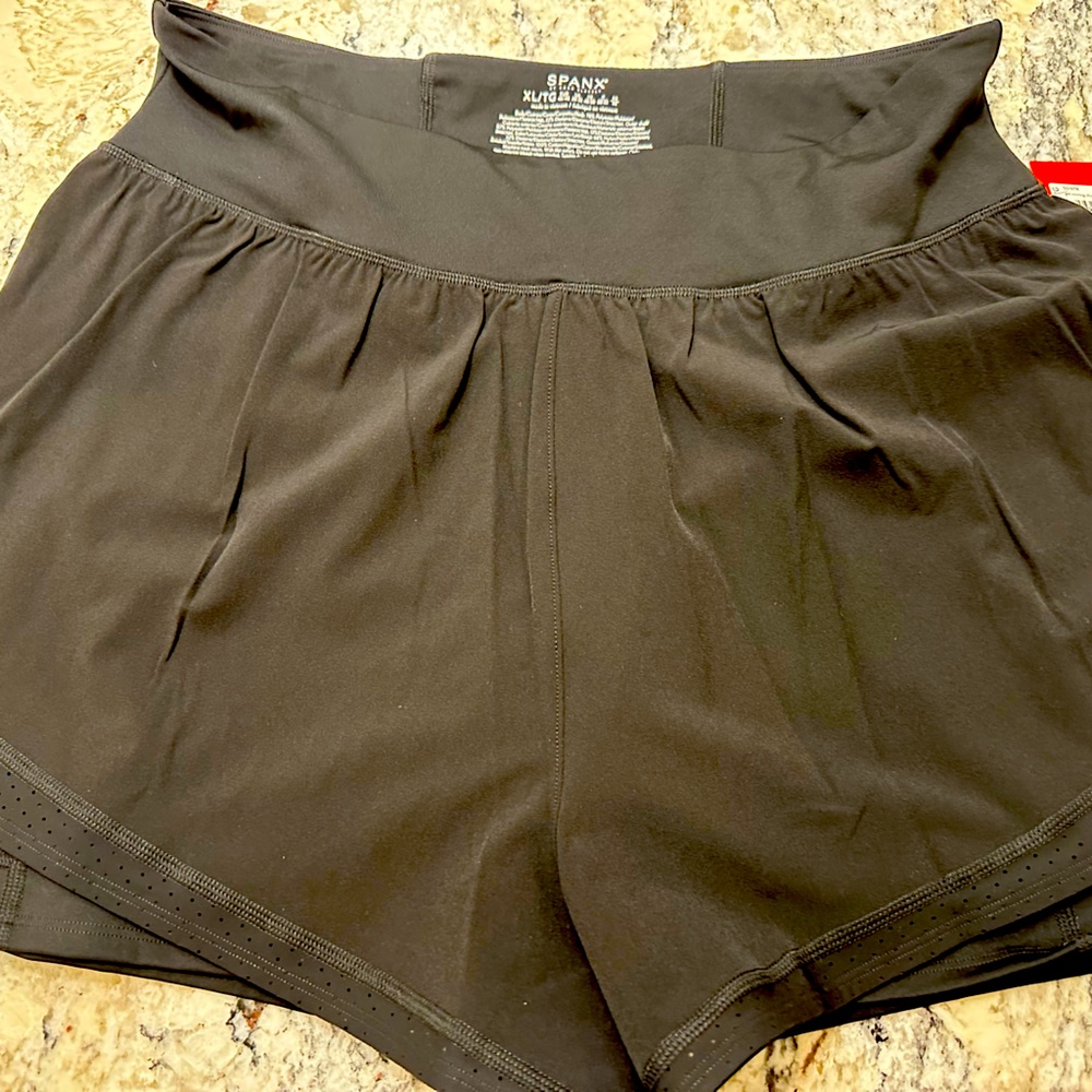 Spanx brand new shorts with pockets